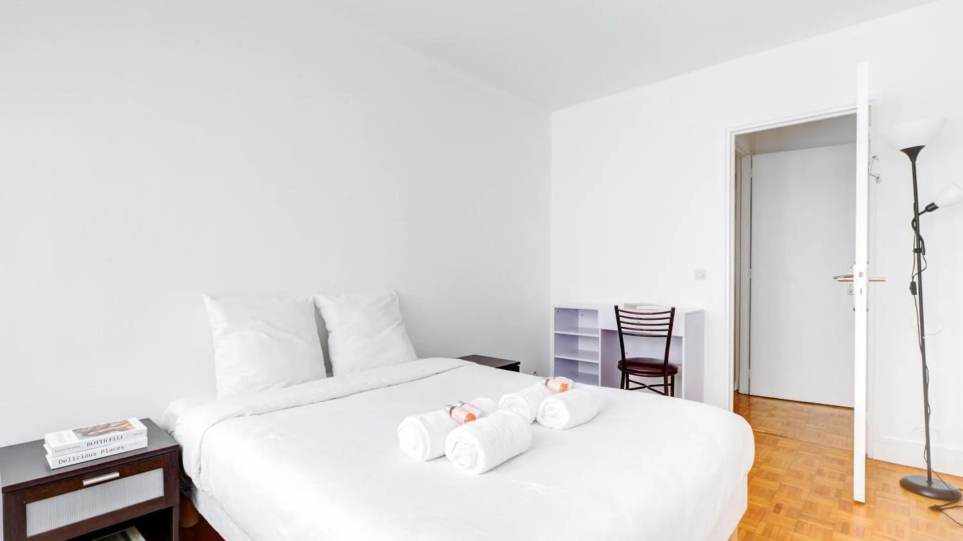 126 - Trocadero 8 Minutes A Pieds Tour Eiffel 7 Pers Appartement Parijs